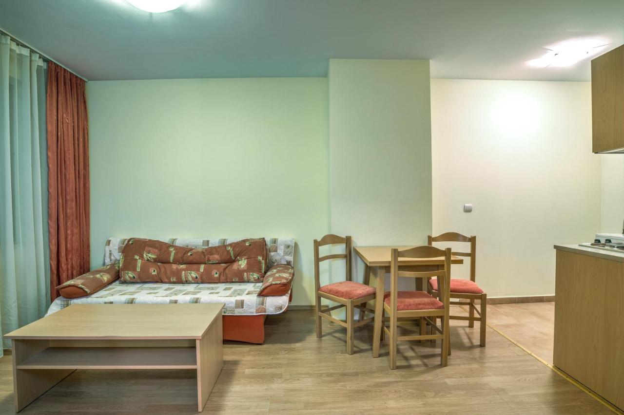 - Castle Complex 2 Apartment *